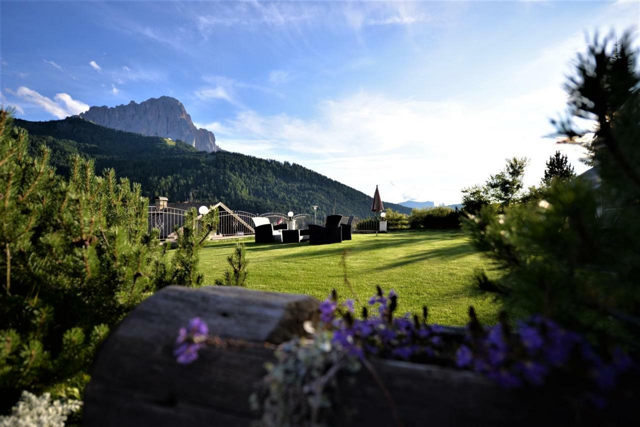 Apartments Sunela Wolkenstein in Gröden Exterior foto